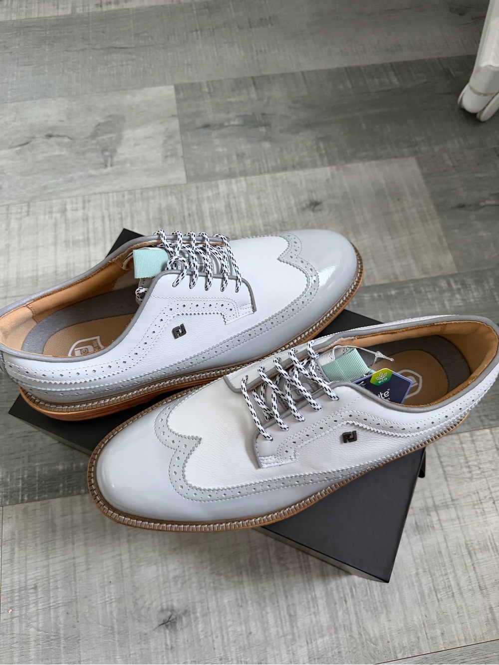 Todd Snyder White Leather Wingtip Golf Loafers - Picture 2 of 4
